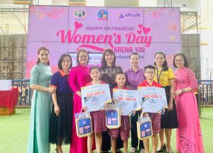 Trung Tâm Ngoại ngữ Việt Úc 3 cùng Ban Giám hiệu Trường Tiểu học Hưng Dũng 2 tổ chức sự kiện Rung Chuông Vàng cho các bạn học sinh khối 3,4,5 tham gia tranh tài