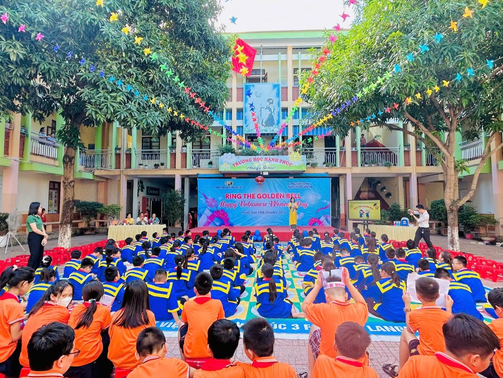 TRUNG TÂM NGOẠI NGỮ VIỆT ÚC 3 TỔ CHỨC SỰ KIỆN NGOẠI KHÓA CHÀO MỪNG 20/10 TẠI TRƯỜNG TIỂU HỌC HỒNG SƠN
